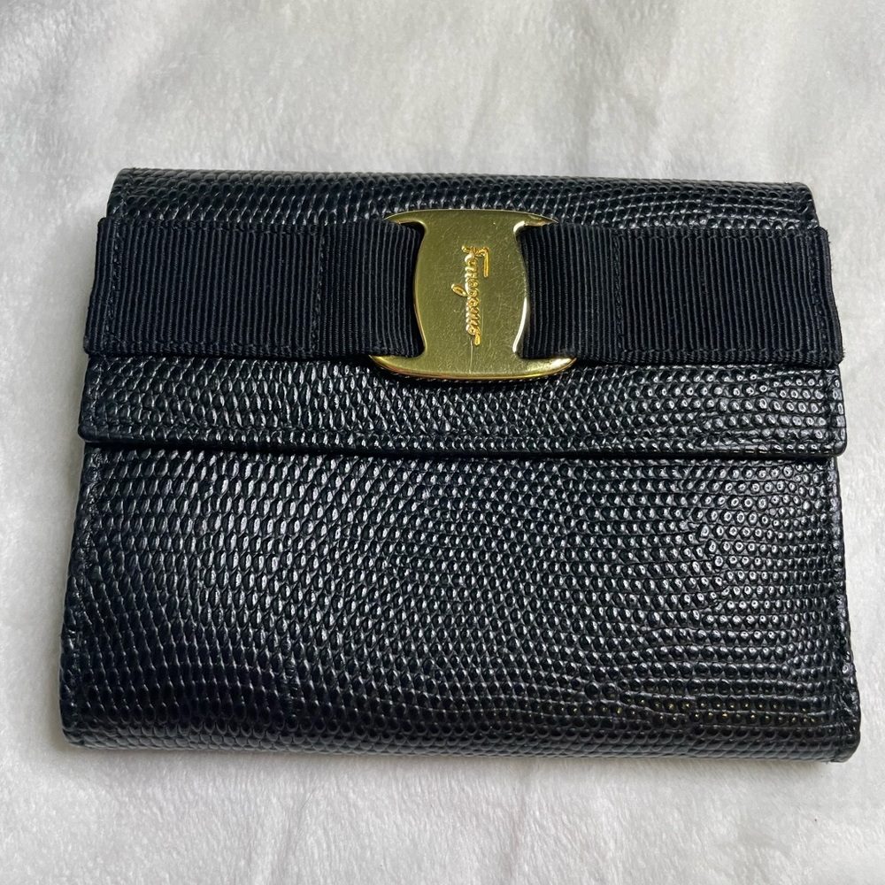 Salvatore Ferragamo Black Vara Bifold Wallet 🖤